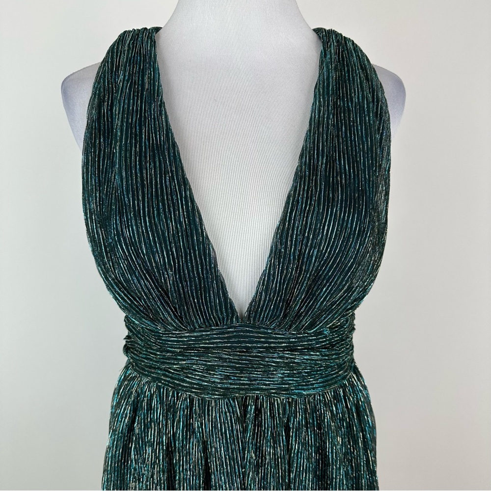 Lulus Metallic Green Ailey Plunge Neckline Open Back Skater Dress Size Small - Picture 3 of 10